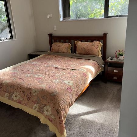 Guest Suite - Cosy Place In The Wattle Downs Auckland Eksteriør billede